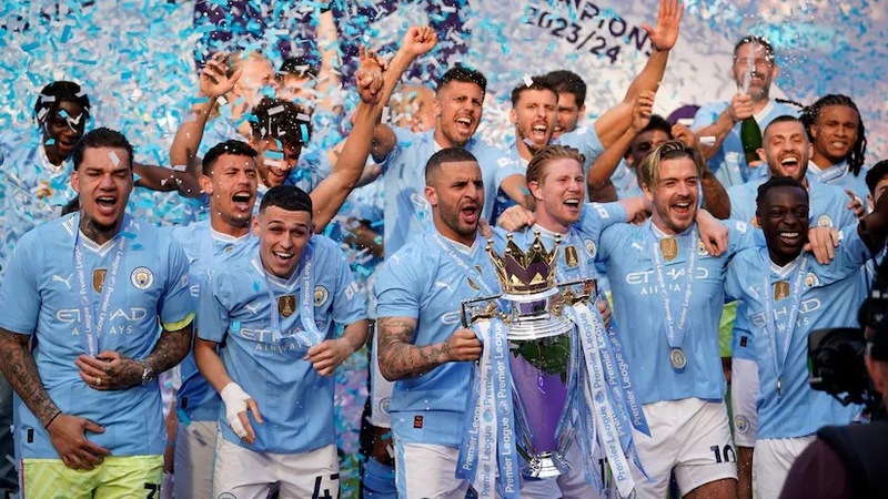 Như một cơn bão xanh quét qua Premier League, Manchester City đang viết nên những trang sử huy hoàng cho câu lạc bộ mạnh nhất thế giới.