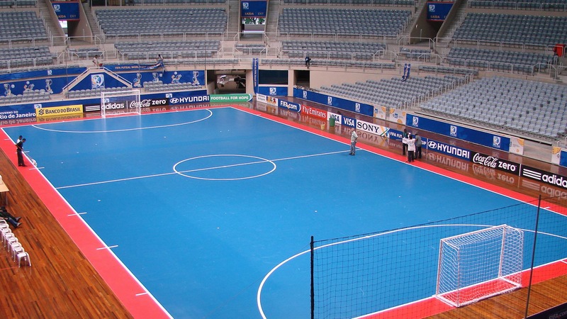 Kích thước và yêu cầu kỹ thuật của sân futsal như một công thức bí mật, tạo nên hương vị độc đáo cho môn thể thao này.